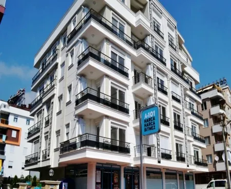 flat for sale near the sea in konyaaltı liman