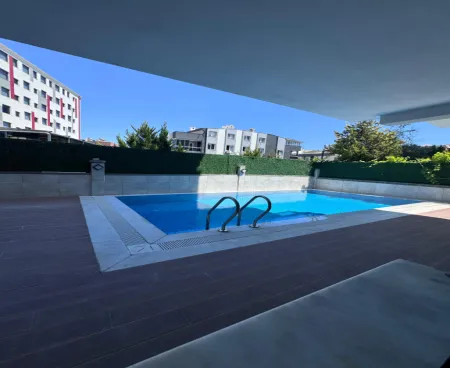 apartment in a complex with a pool for sale in muratpaşa güzeloba