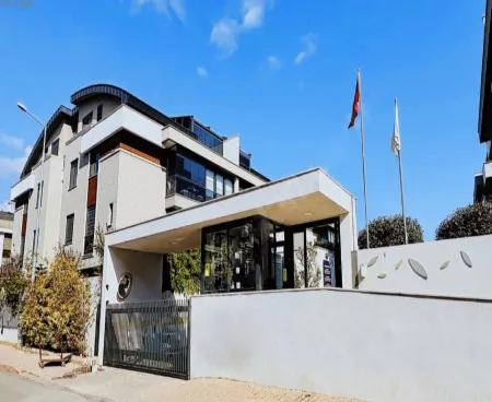 3-bedroom flat for sale in the most beautiful site of lara