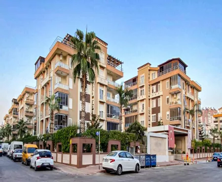 antalya konyaaltı; apartment in the luxury complex
