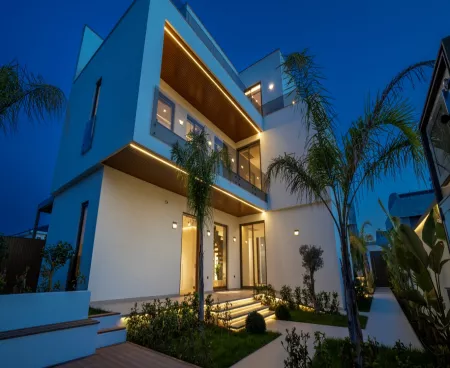 villa avec piscine privée avec vue sur la montagne