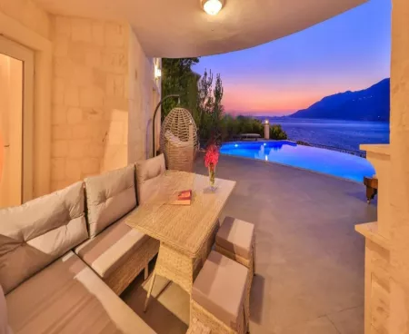 luxury villa for sale with magnificent sea view