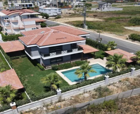 Вилла с личным садоим и  бассейном в Белеке, Анталия