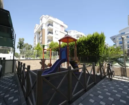 flat in a complex in konyaaltı liman
