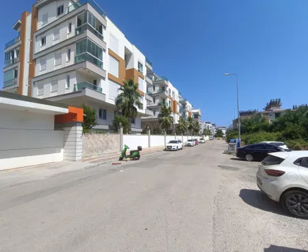 luxury 2-room penthouse with pool in konyaaltı